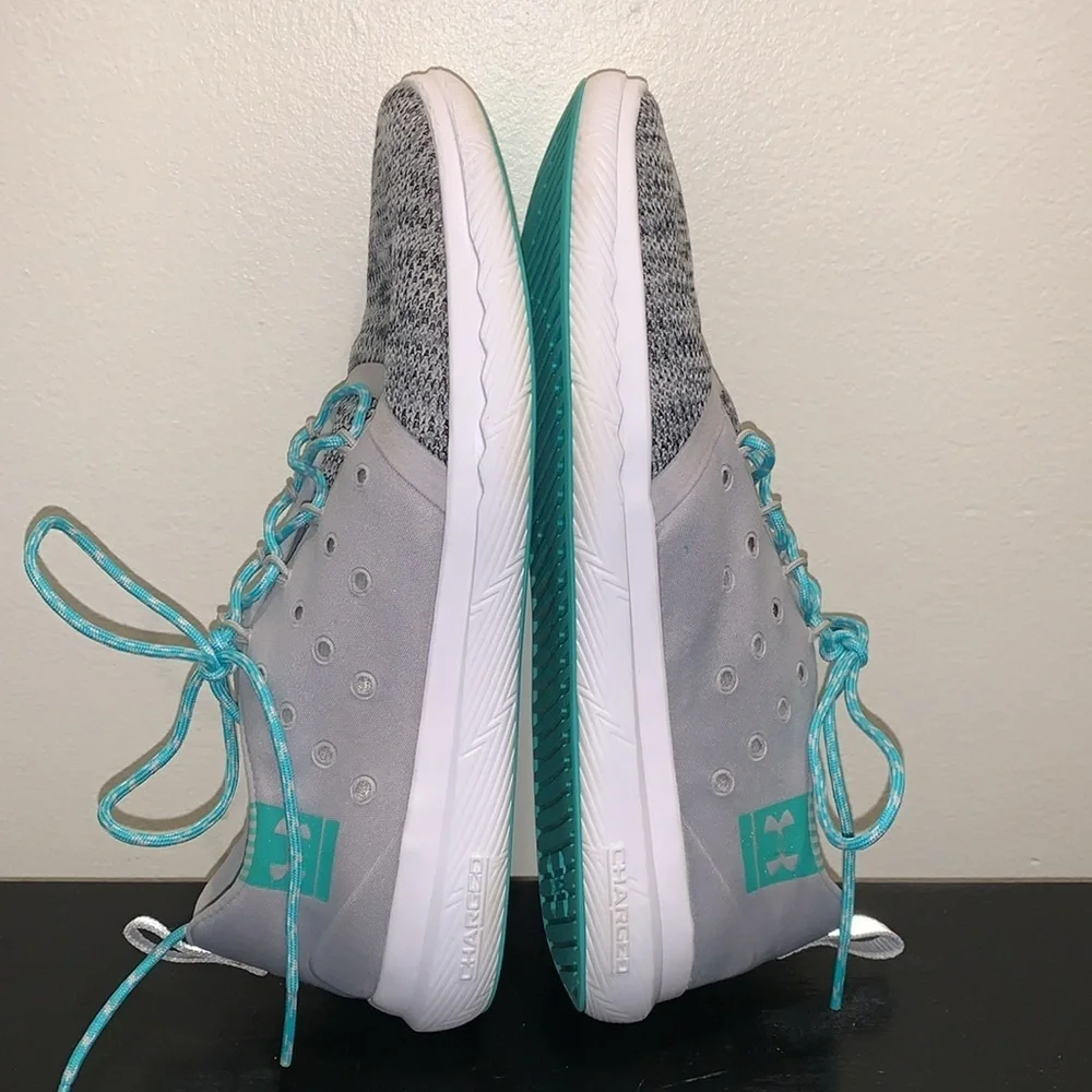 Womens Gray &‎ Teal Under Armour Charged 24/7 Running Shoes, Size 9.5